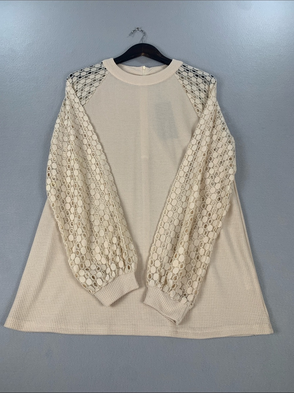 Cream Lace-Sleeve Women's Blouse